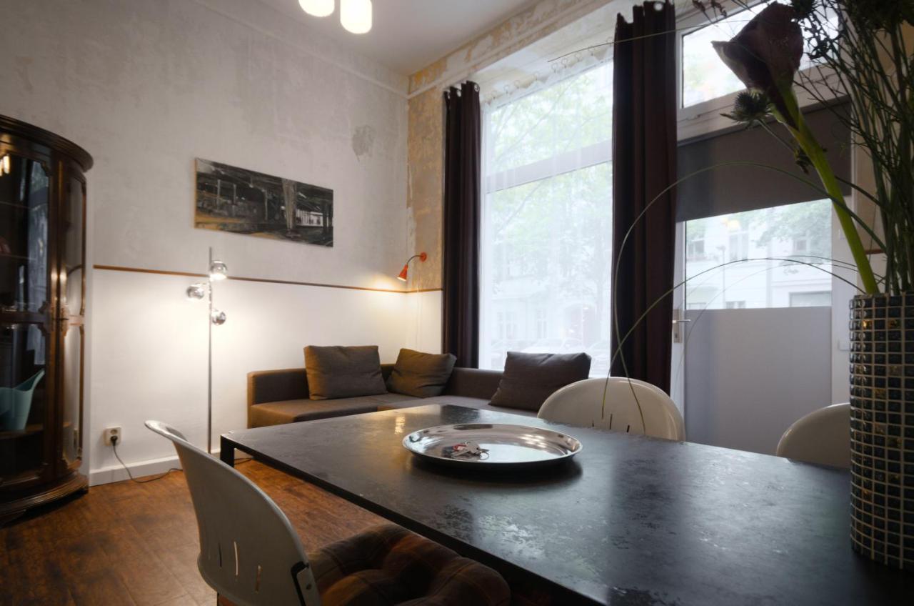 Altbauwohnung Mit 3 Baedern Berlino Esterno foto