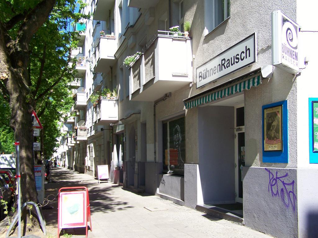 Altbauwohnung Mit 3 Baedern Berlino Esterno foto